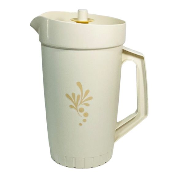 Tupperware Classic 2 qt Pitcher #874 Cream w/Gold Push Button Seal Lid #876 VTG - Picture 2 of 6